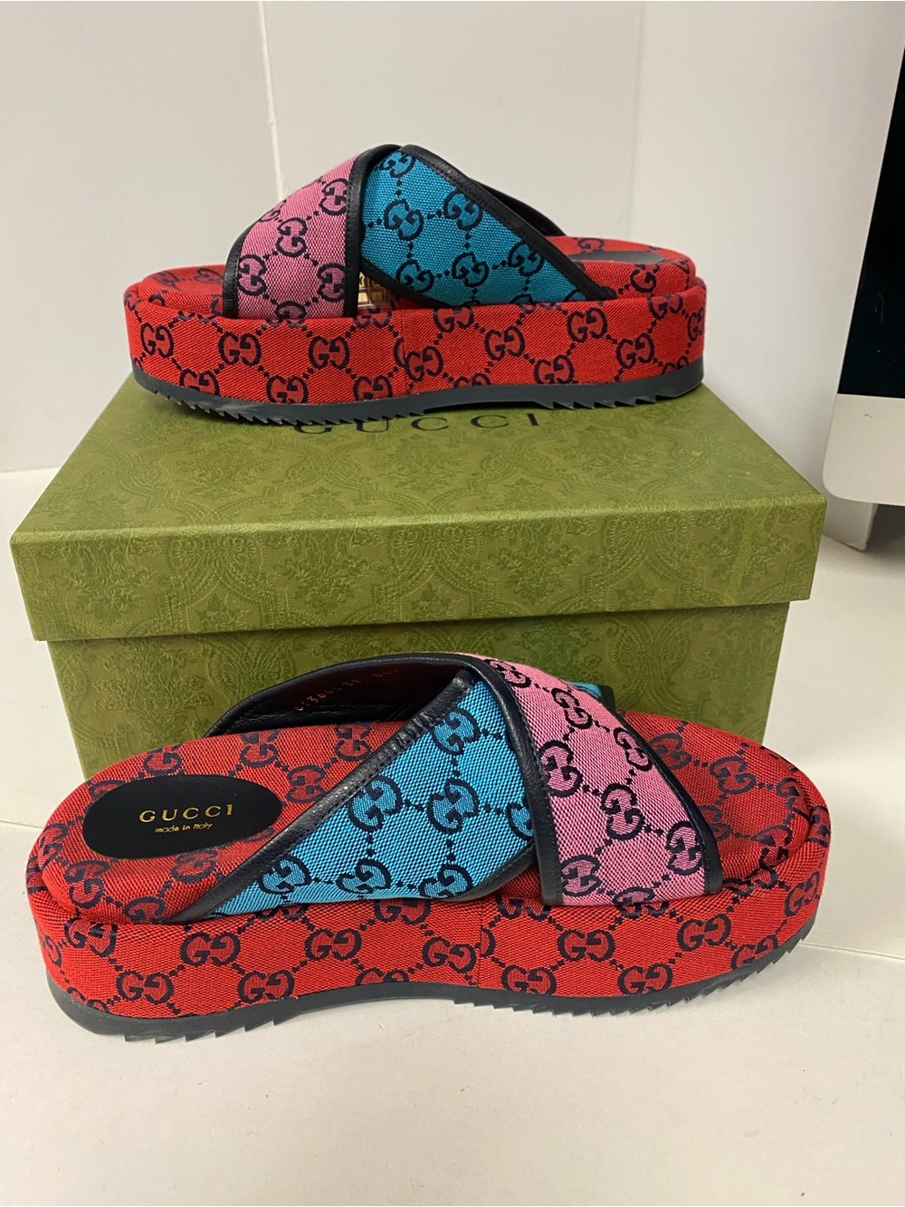 Gucci, Angelina monogrammed, multicolor, crisscross platform, slide sandals 38/8
